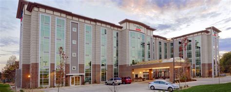 hotels near mercy hospital